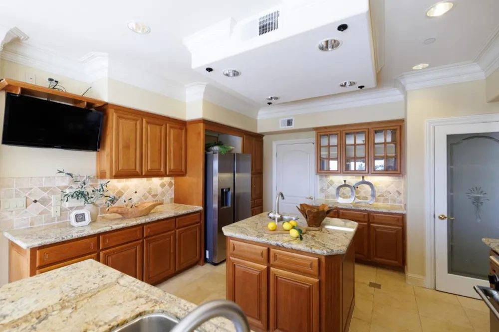 11837 Upland Way Cupertino, CA 95014