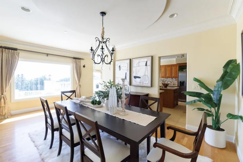 11837 Upland Way Cupertino, CA 95014