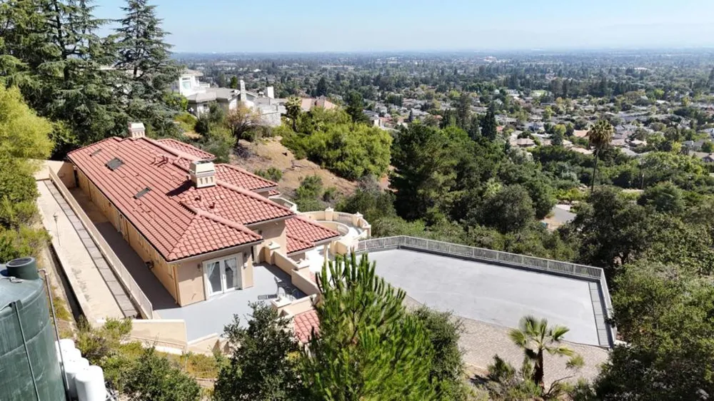 11837 Upland Way Cupertino, CA 95014