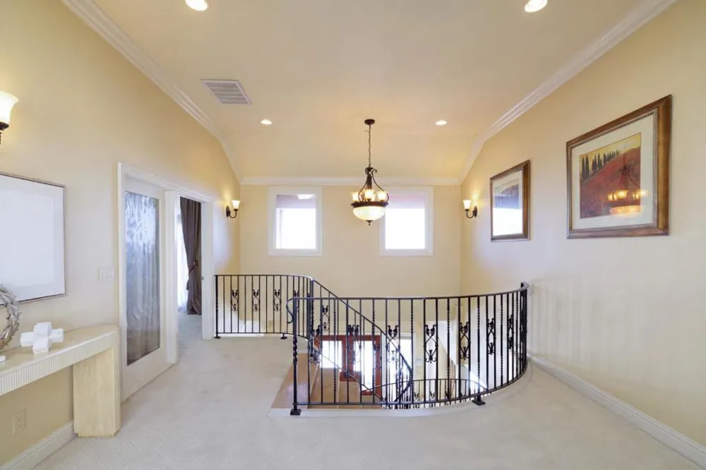 11837 Upland Way Cupertino, CA 95014