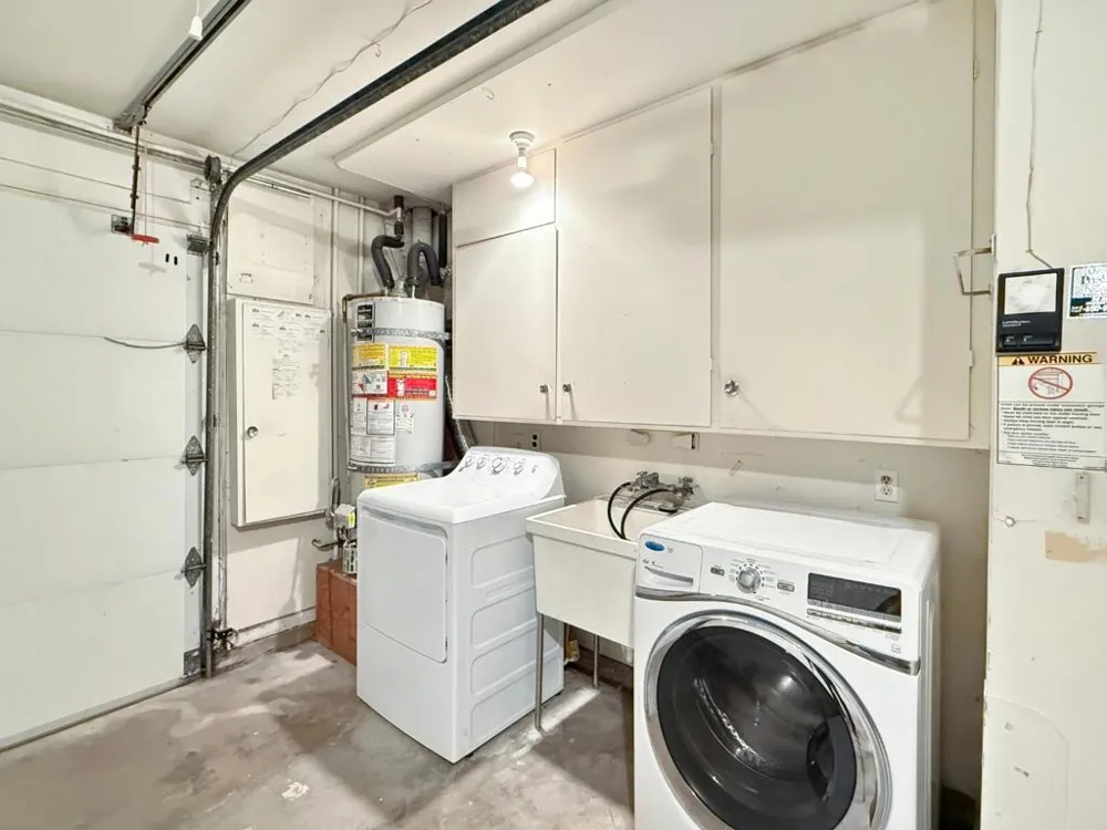 527 Hilbar Lane Palo Alto, CA 94303
