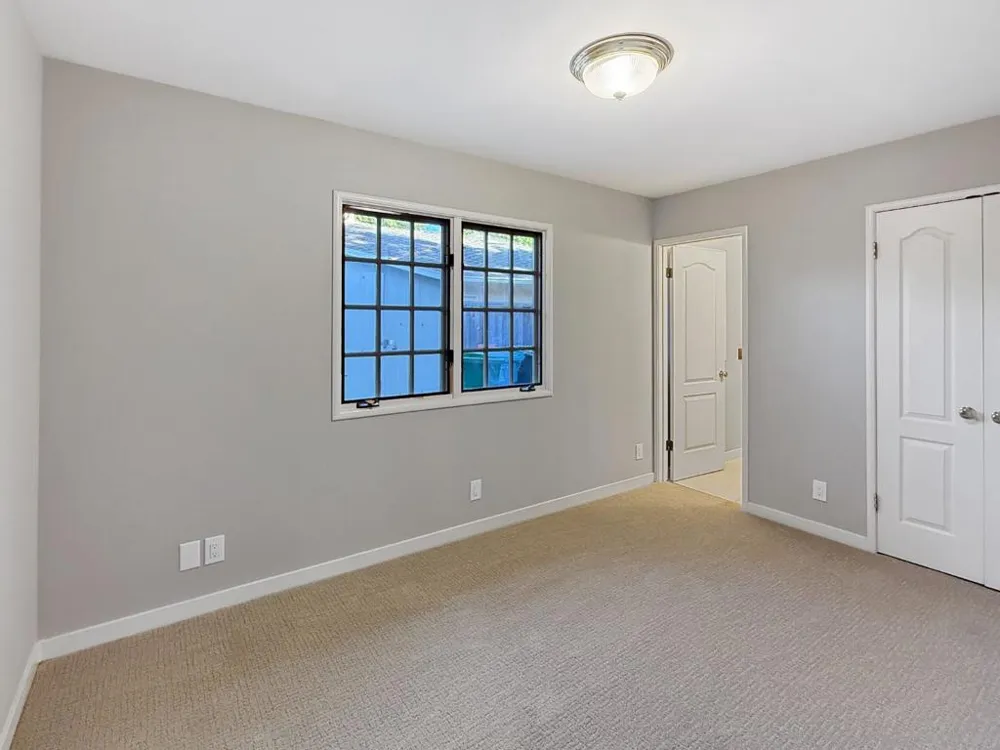 527 Hilbar Lane Palo Alto, CA 94303