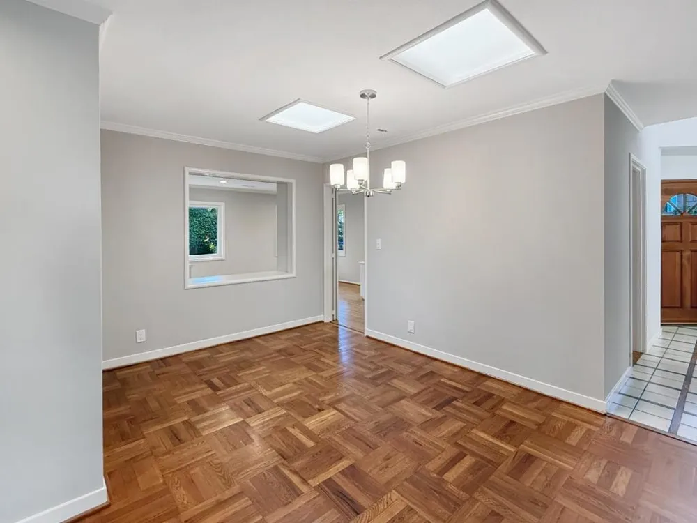 527 Hilbar Lane Palo Alto, CA 94303
