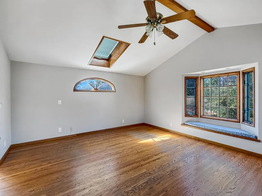 527 Hilbar Lane Palo Alto, CA 94303