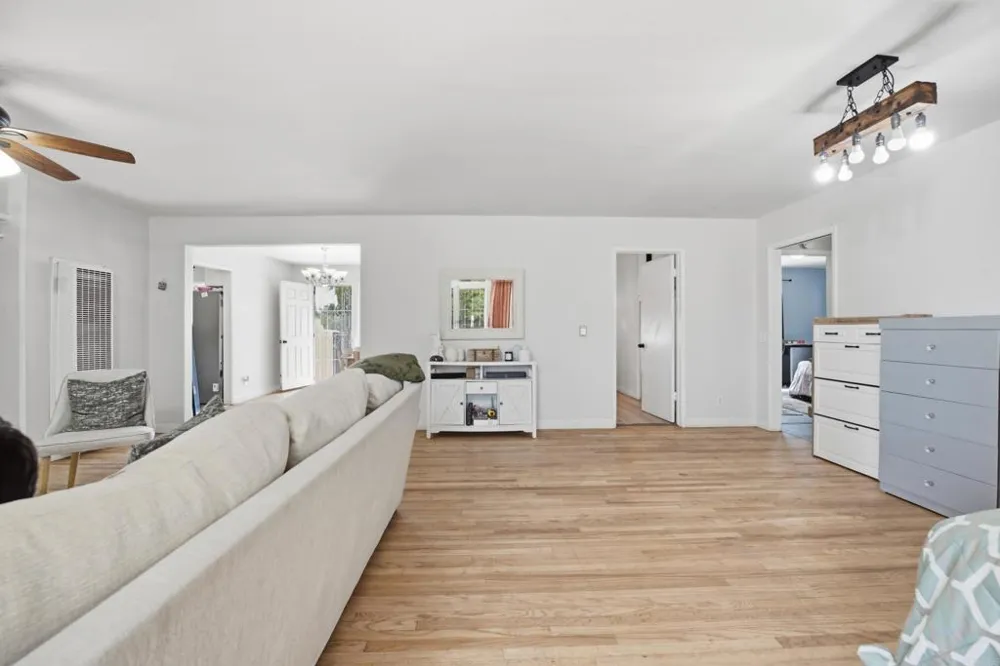 1045 Escondido Boulevard Escondido, CA 92026