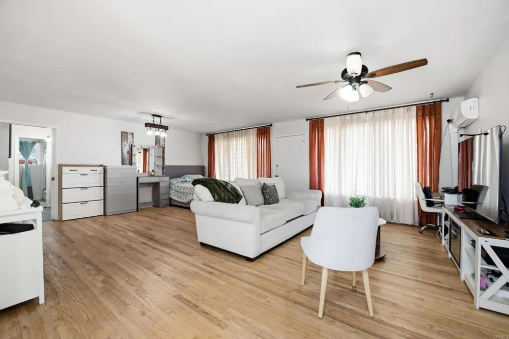 1045 Escondido Boulevard Escondido, CA 92026
