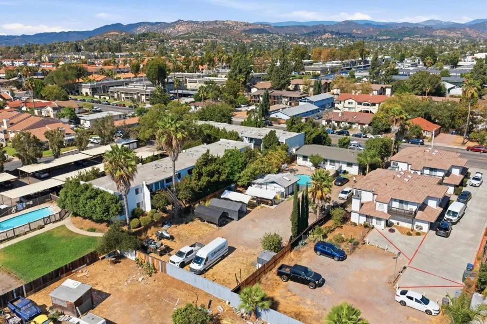 1045 Escondido Boulevard Escondido, CA 92026