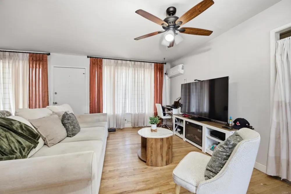 1045 Escondido Boulevard Escondido, CA 92026