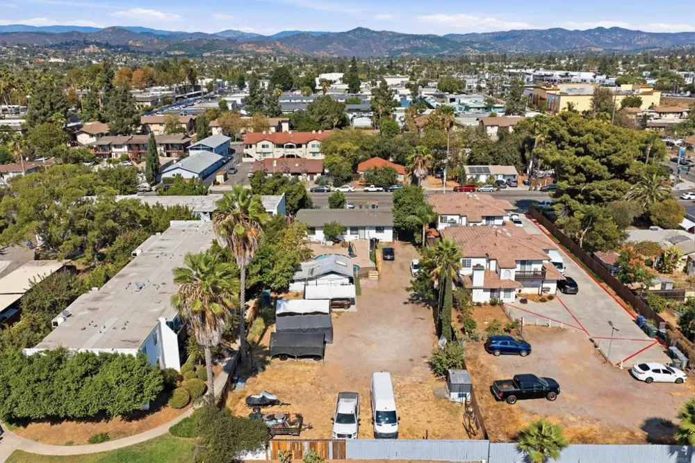 1045 Escondido Boulevard Escondido, CA 92026