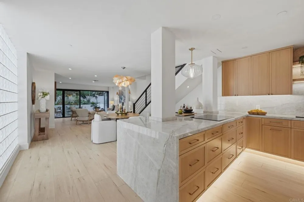 101 Coast Boulevard #1H La Jolla, CA 92037