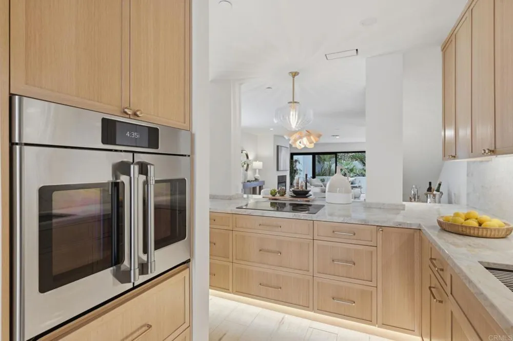 101 Coast Boulevard #1H La Jolla, CA 92037