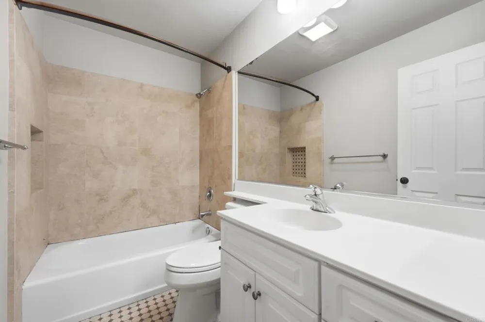 17905 Caminito Pinero #263 San Diego, CA 92128