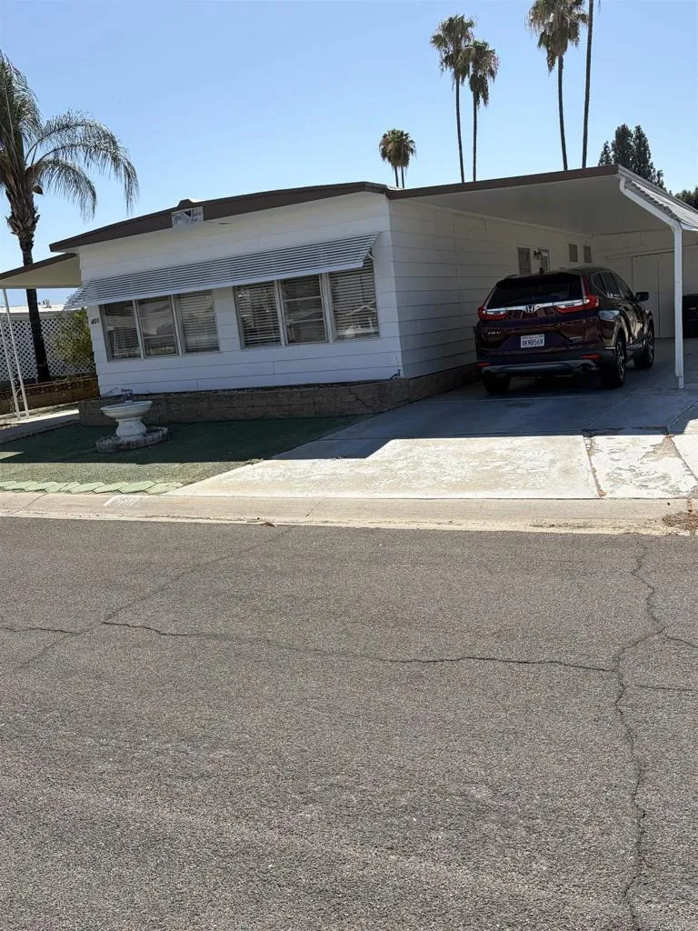 401 San Mateo Circle Hemet, CA 92543