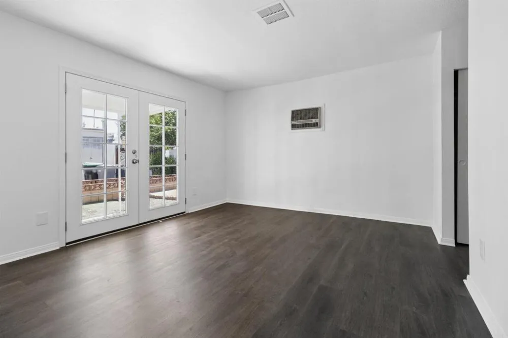 401 San Mateo Circle Hemet, CA 92543