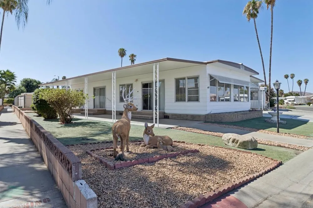 401 San Mateo Circle Hemet, CA 92543