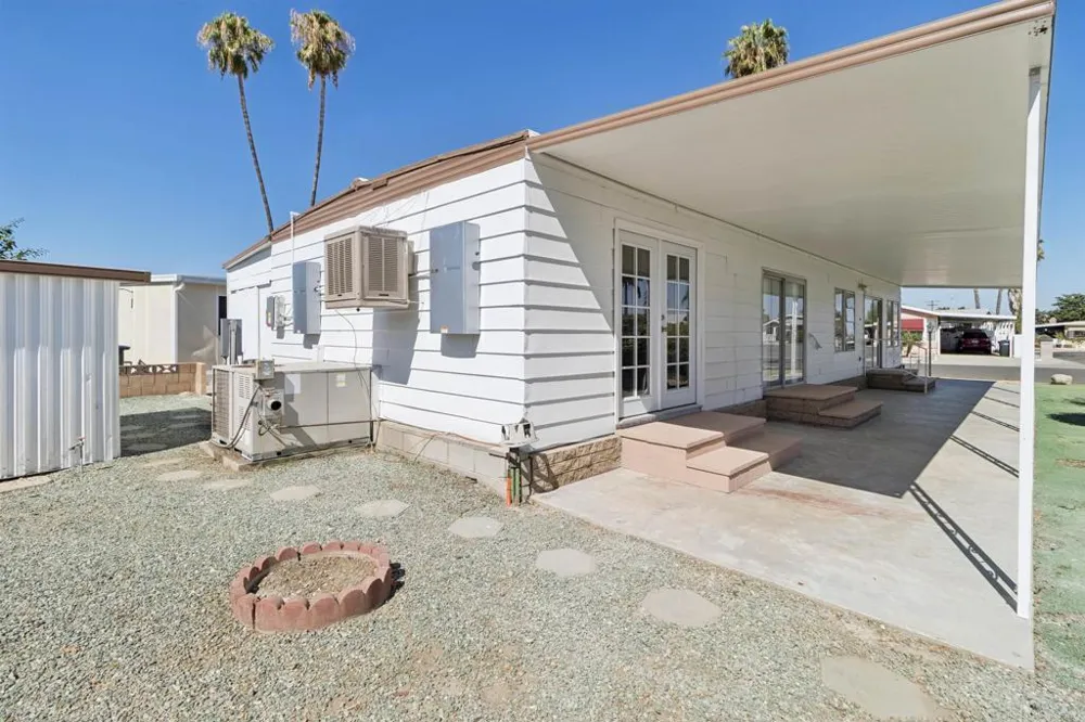401 San Mateo Circle Hemet, CA 92543