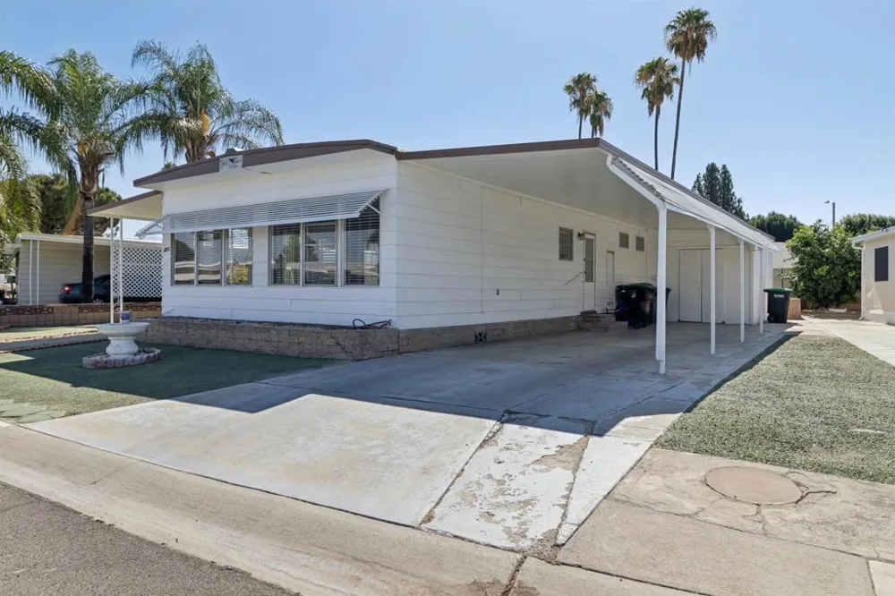 401 San Mateo Circle Hemet, CA 92543