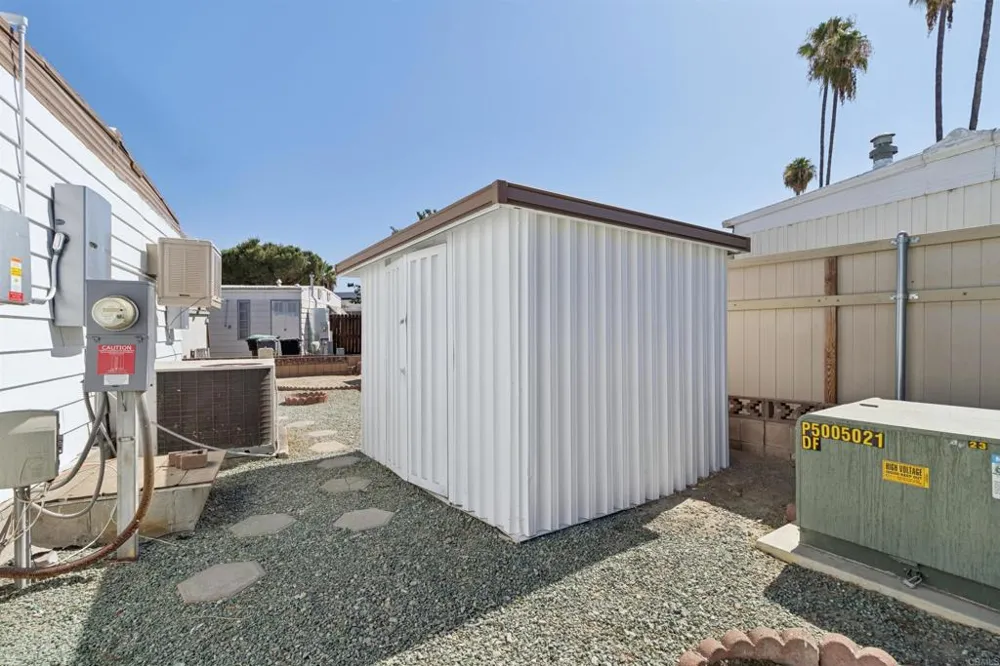 401 San Mateo Circle Hemet, CA 92543