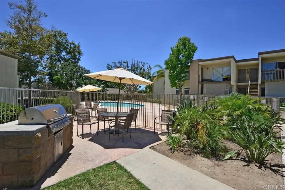 432 Edgehill Lane #41 Oceanside, CA 92054