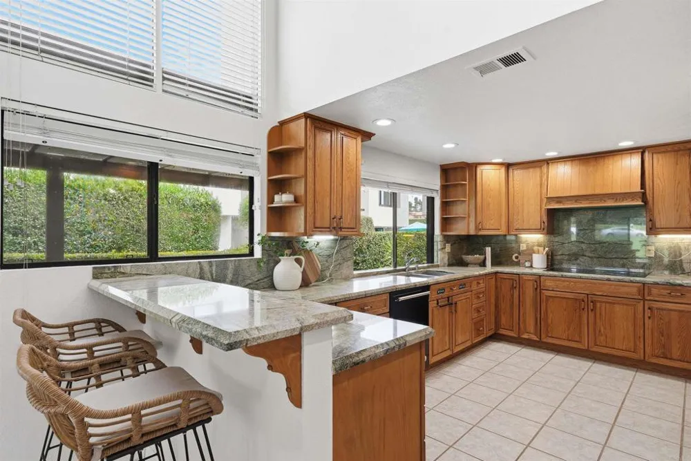 624 Camino Catalina Solana Beach, CA 92075