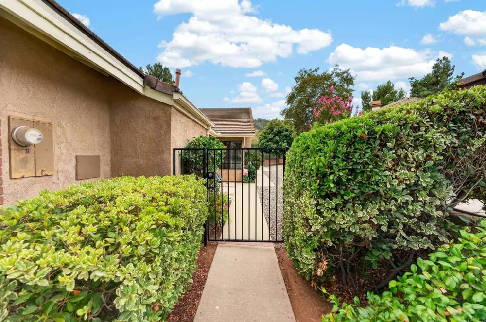 4233 Los Padres Drive Fallbrook, CA 92028