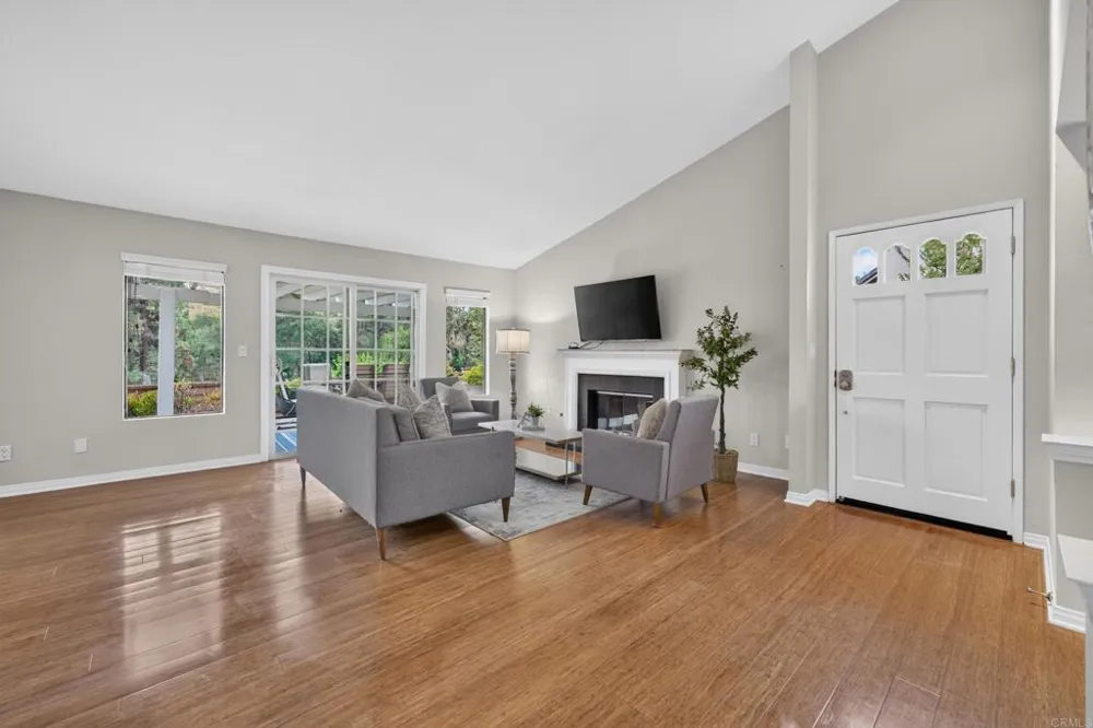 4233 Los Padres Drive Fallbrook, CA 92028