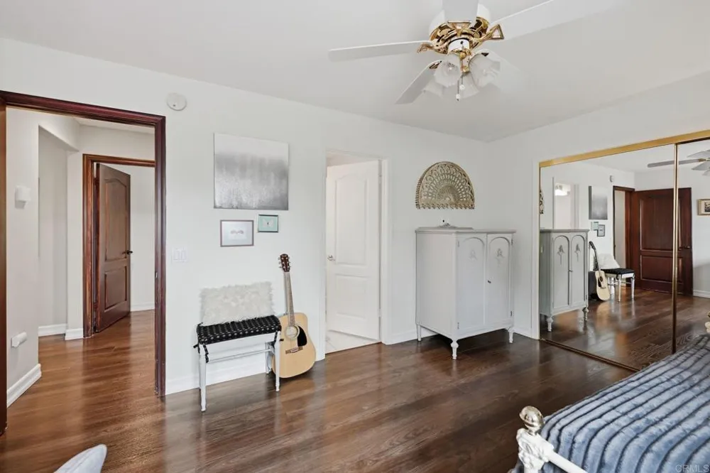 6532 Corintia St Carlsbad, CA 92009