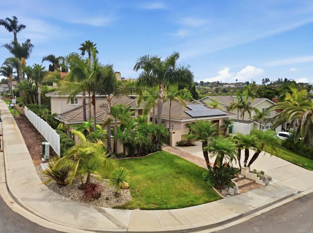 6532 Corintia St Carlsbad, CA 92009