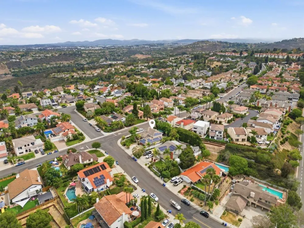 6532 Corintia St Carlsbad, CA 92009