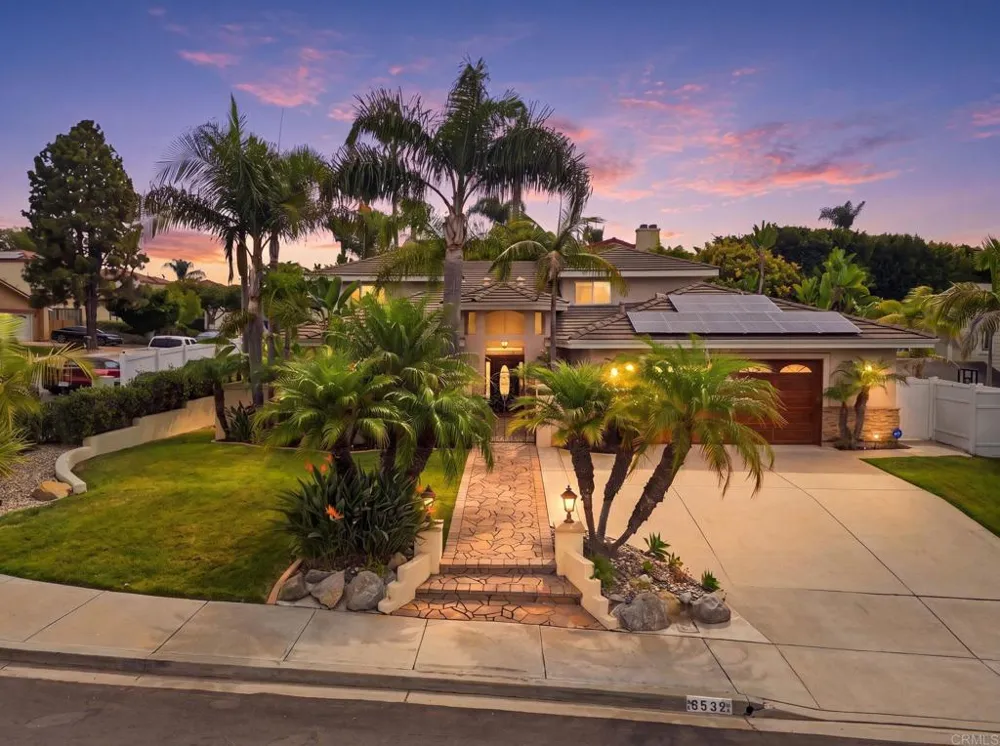 6532 Corintia St Carlsbad, CA 92009