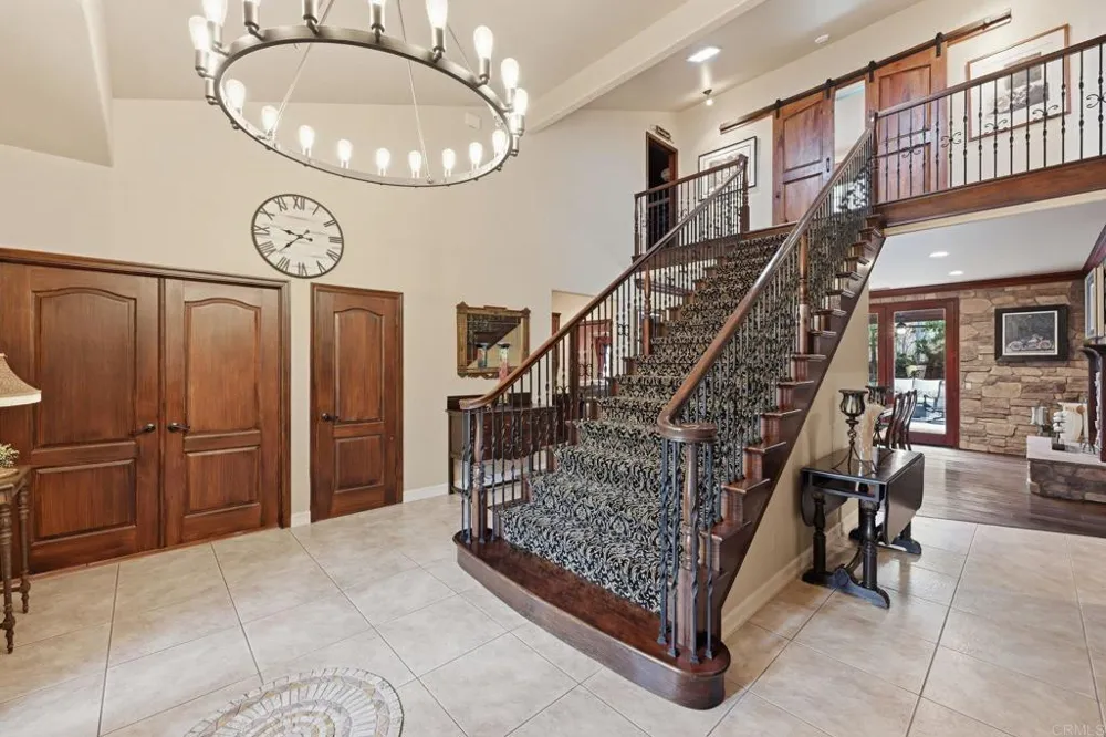 6532 Corintia St Carlsbad, CA 92009