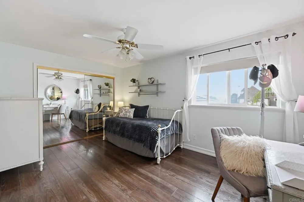 6532 Corintia St Carlsbad, CA 92009