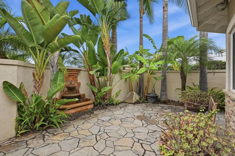 6532 Corintia St Carlsbad, CA 92009