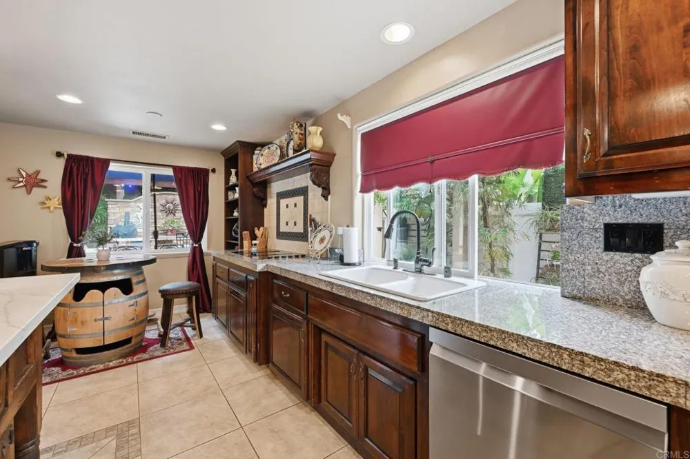 6532 Corintia St Carlsbad, CA 92009
