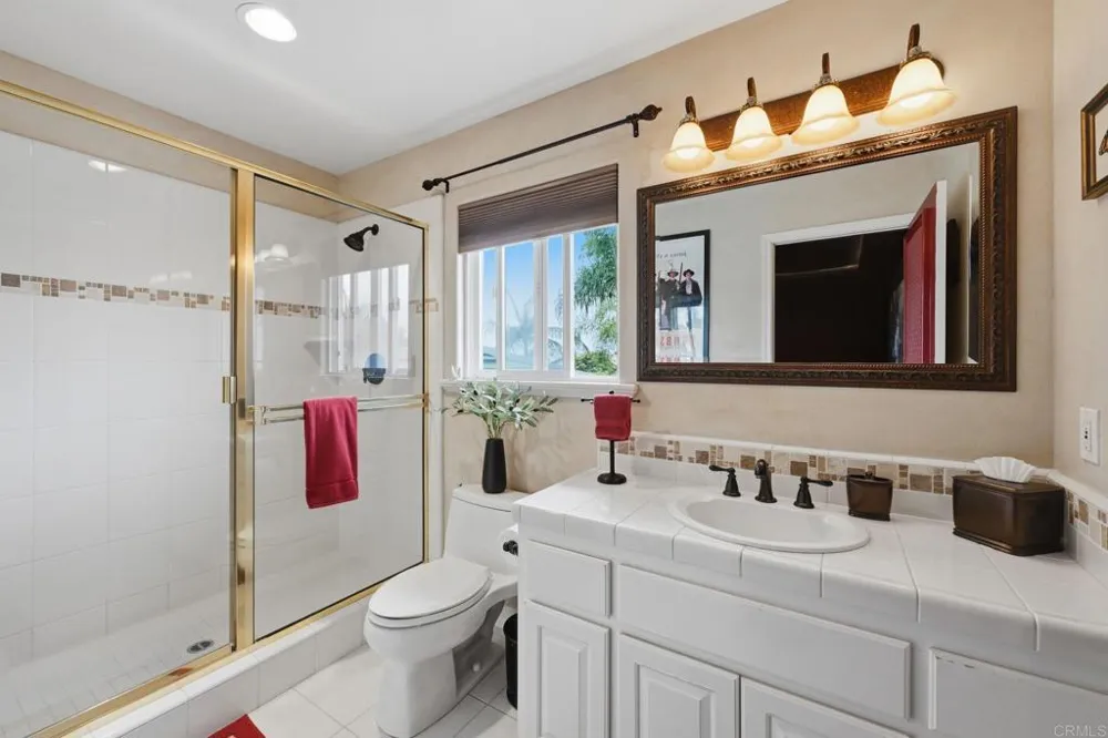 6532 Corintia St Carlsbad, CA 92009