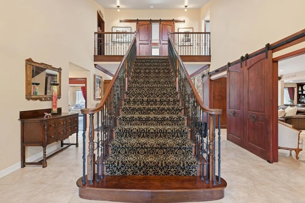 6532 Corintia St Carlsbad, CA 92009