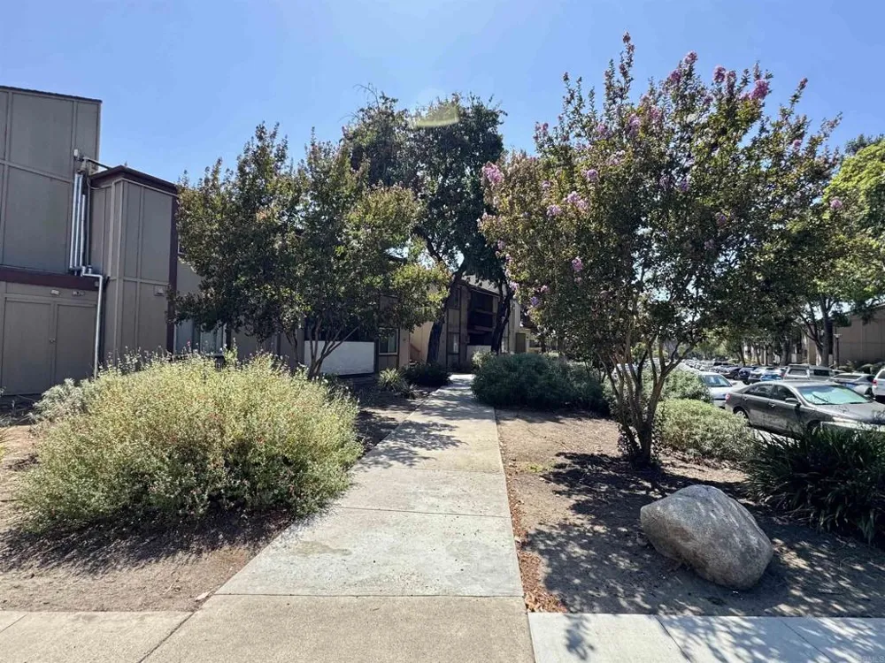 5473 Adobe Falls Rd- #16 San Diego, CA 92120