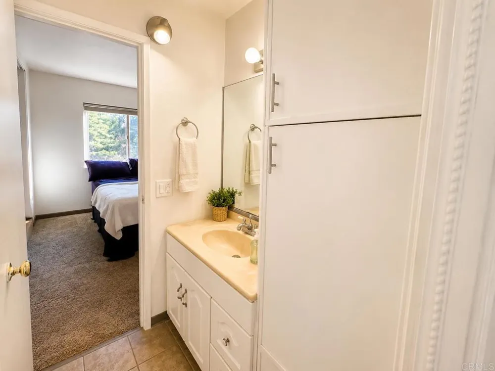 5473 Adobe Falls Rd- #16 San Diego, CA 92120