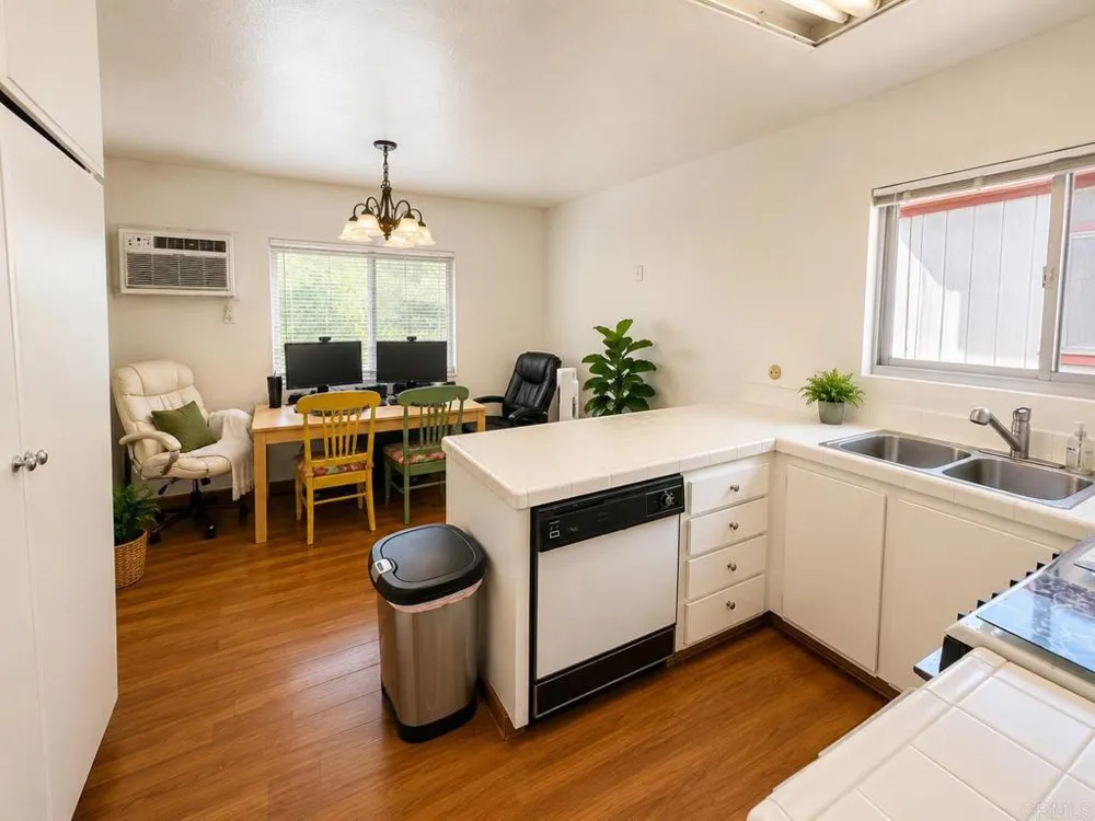 5473 Adobe Falls Rd- #16 San Diego, CA 92120