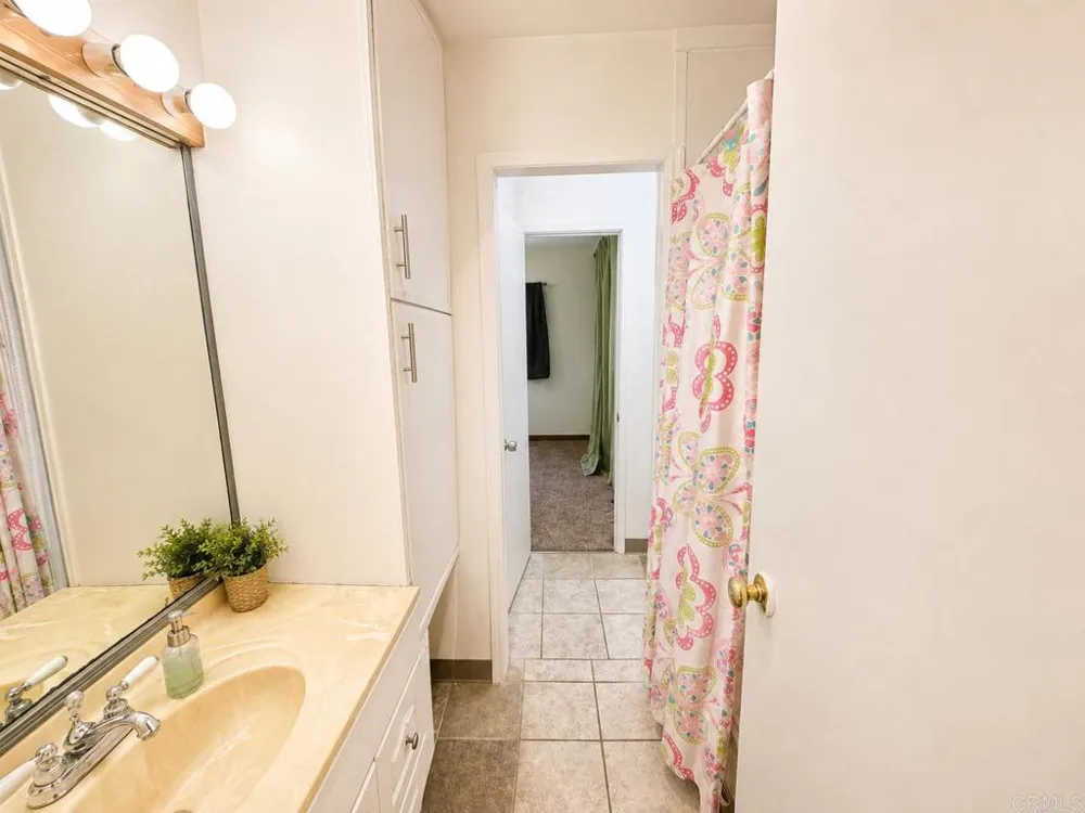 5473 Adobe Falls Rd- #16 San Diego, CA 92120