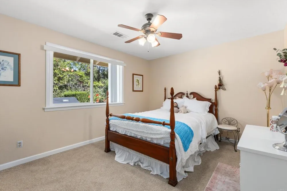 2125 Walnut Lane Vista, CA 92084
