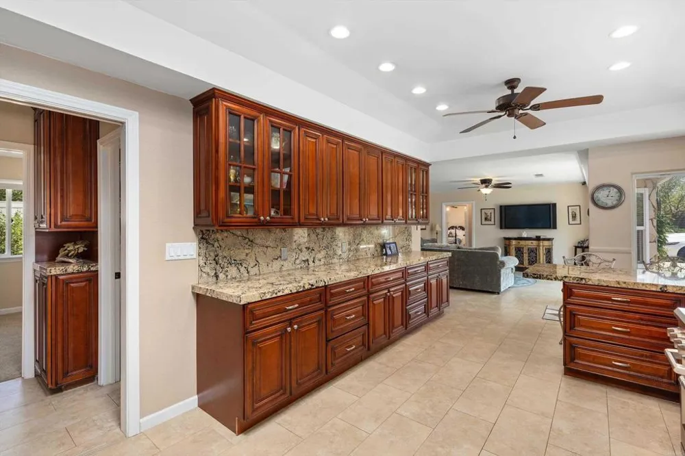 2125 Walnut Lane Vista, CA 92084