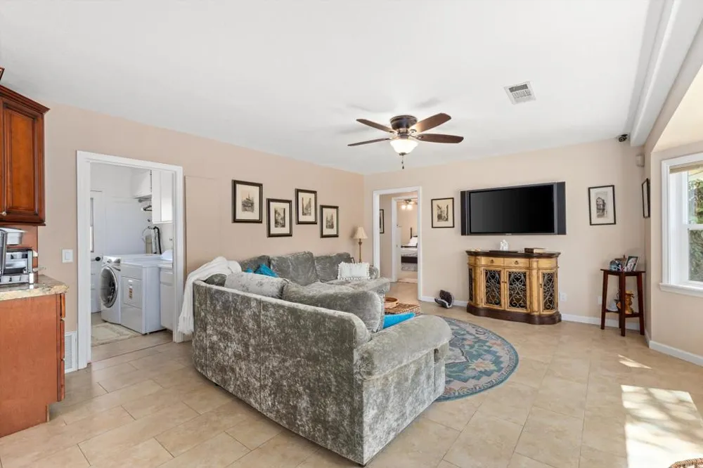 2125 Walnut Lane Vista, CA 92084