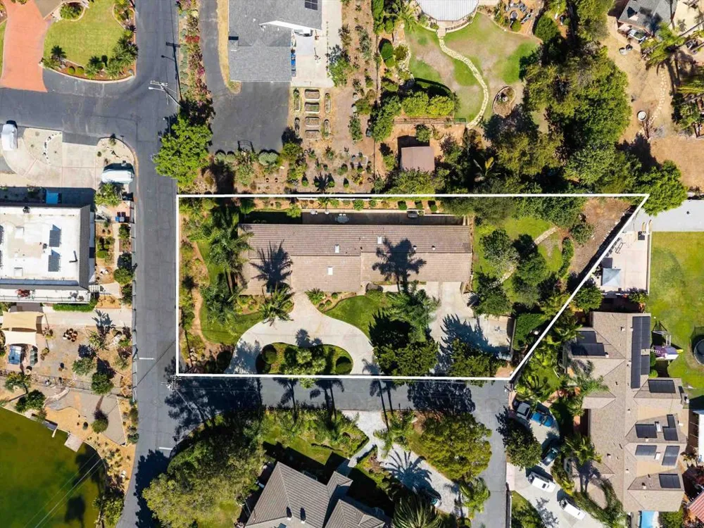 2125 Walnut Lane Vista, CA 92084