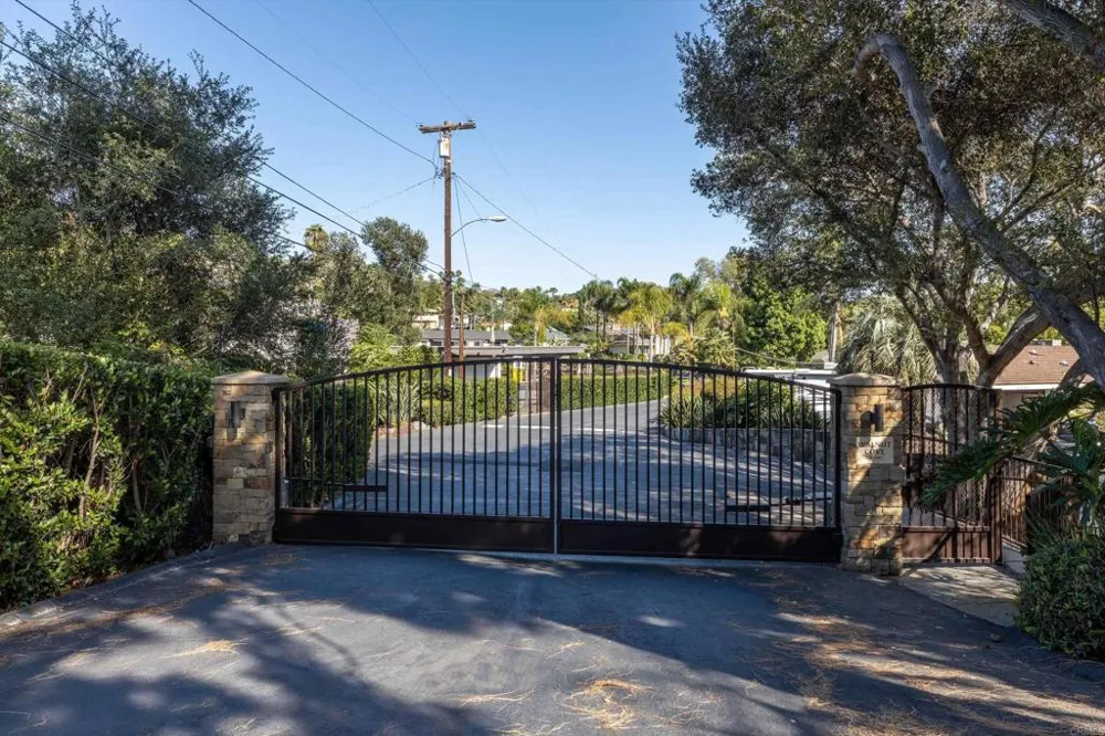 2125 Walnut Lane Vista, CA 92084