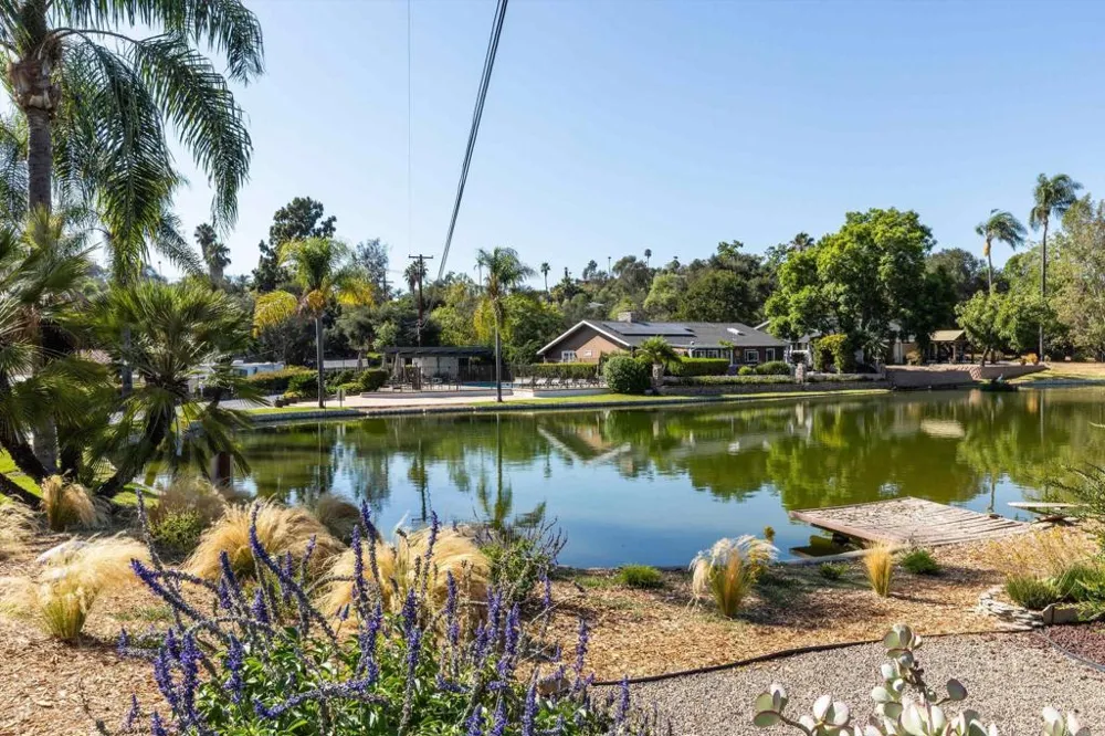 2125 Walnut Lane Vista, CA 92084