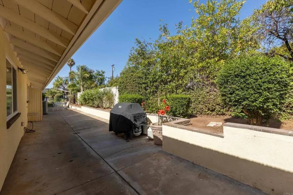 2125 Walnut Lane Vista, CA 92084