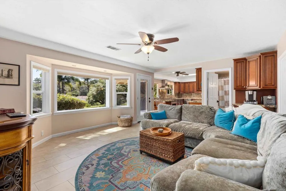 2125 Walnut Lane Vista, CA 92084