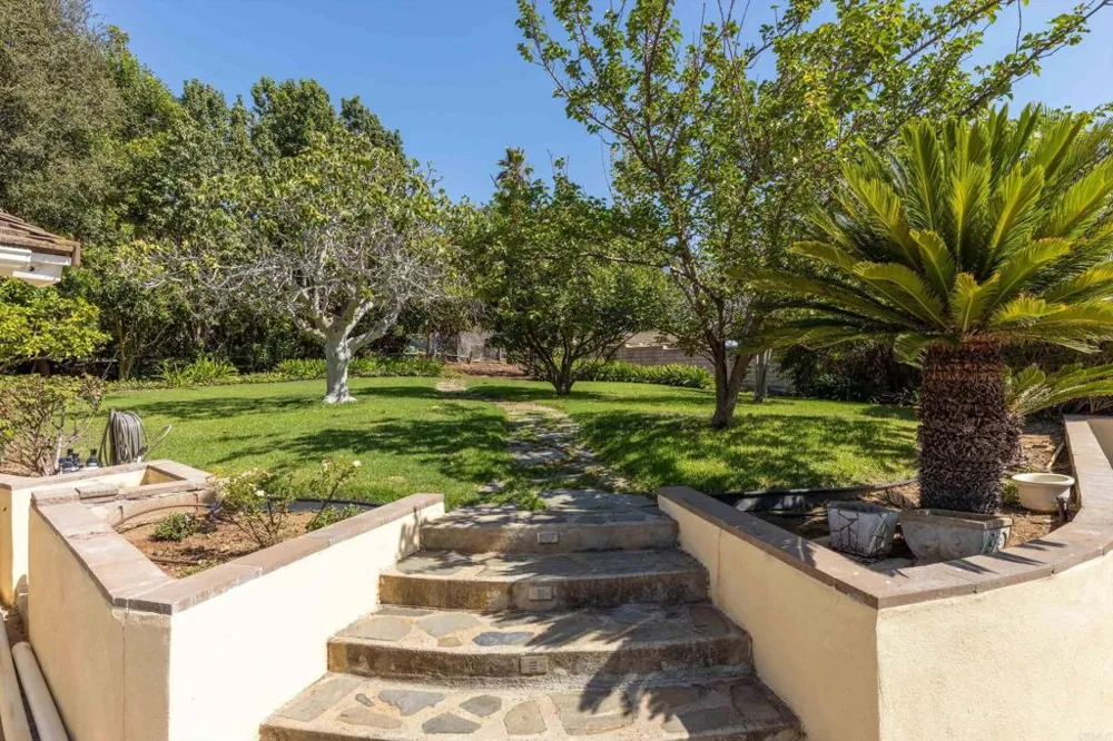2125 Walnut Lane Vista, CA 92084