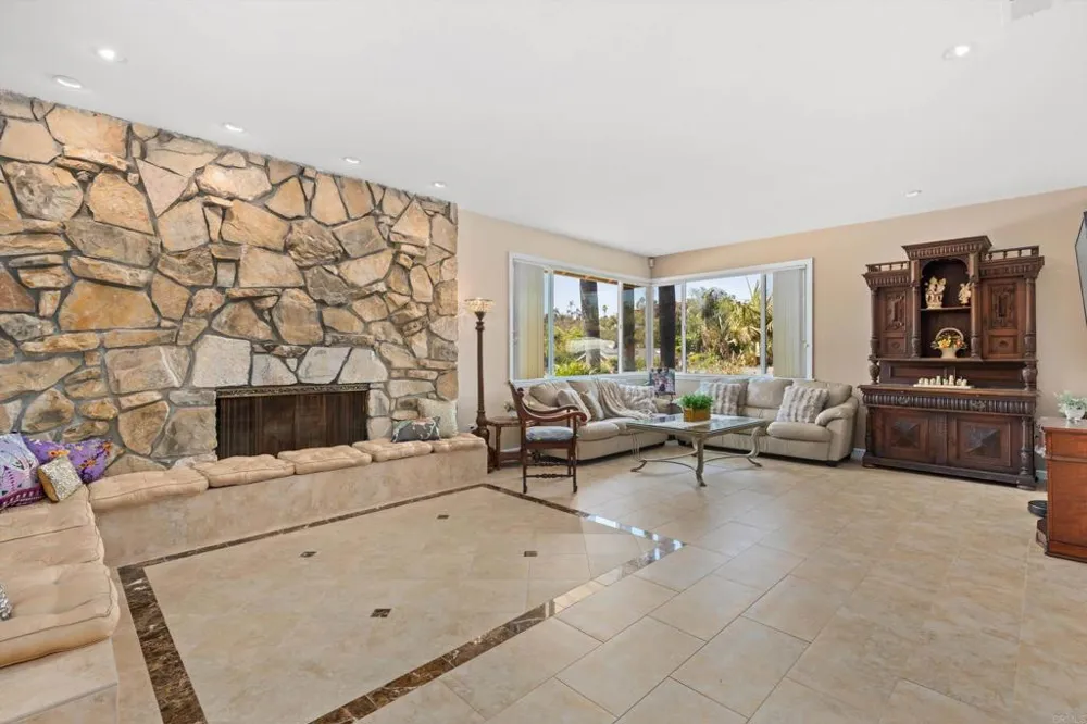 2125 Walnut Lane Vista, CA 92084